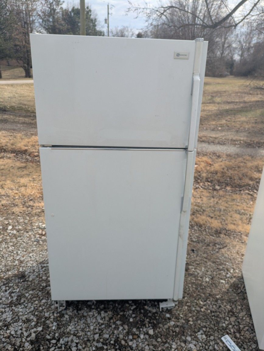 maytag top bottom refrigerator