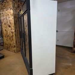 3 Door TRUE Retail Refrigerator 