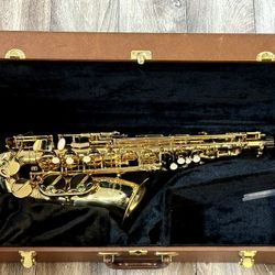 Château Student Model Alto Saxophone Gold
Lacquered