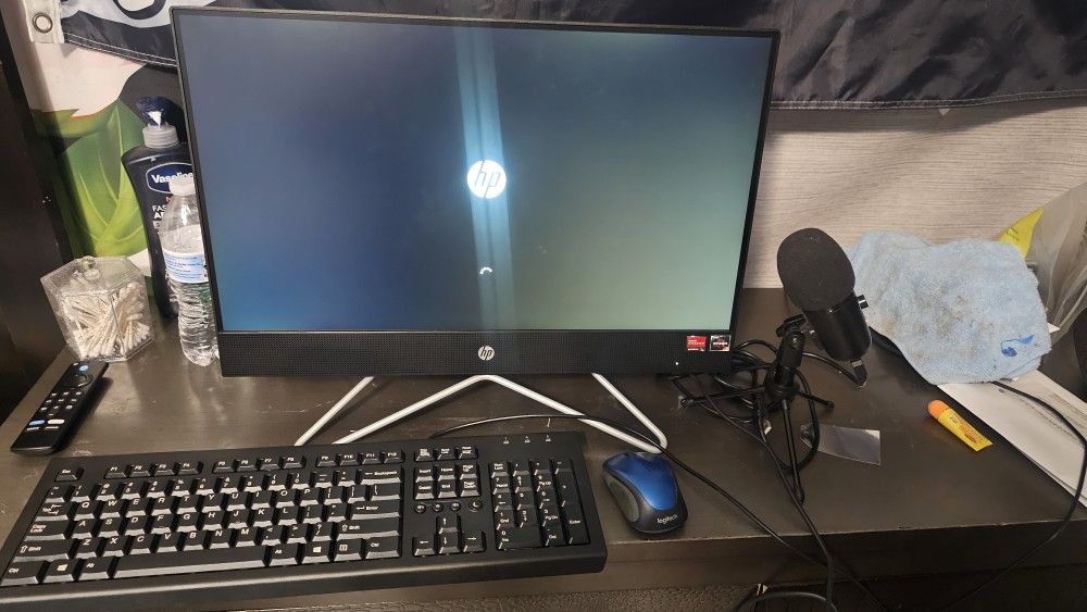 HP DESKTOP TOUCH SCREEN COMPUTER