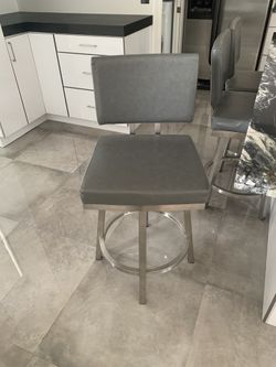 BARELY USED BAR STOOLS - Swivel 360 Degrees 