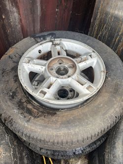 Ford explorer oem 2000  alloy wheels 5 lug might need tires. 
