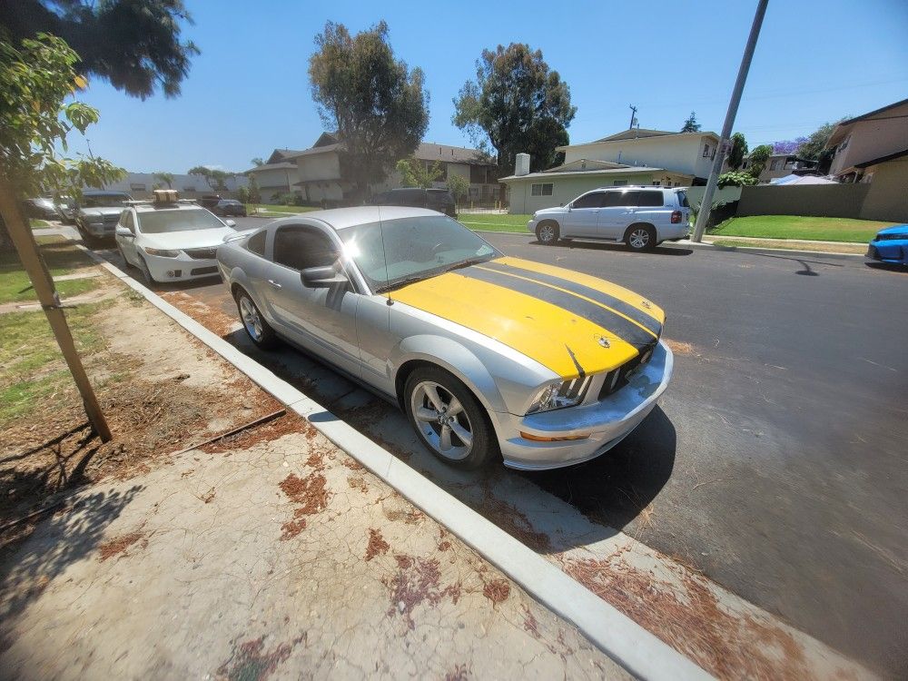 2005 Ford Mustang