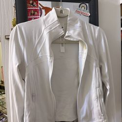 Lululemon Cropped Define jacket