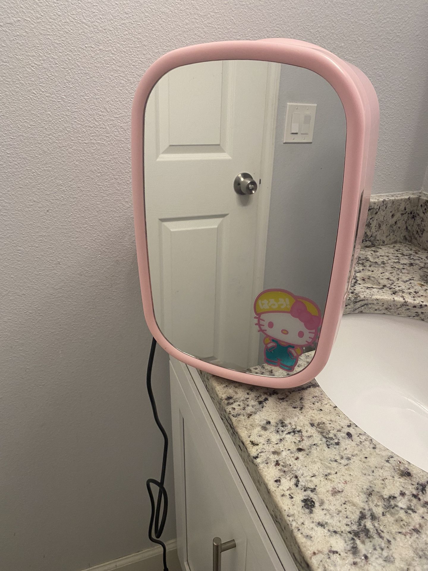 Pink Mini Fridge With Mirror
