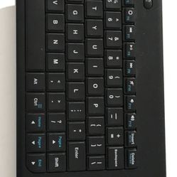 Logitech K400R White/Black Wireless Keyboard With Trackpad