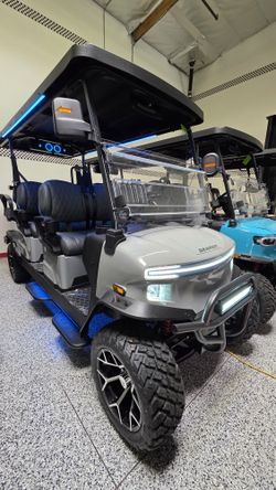 2025 Denago EV Rover XL6 Street Legal Golf Cart 