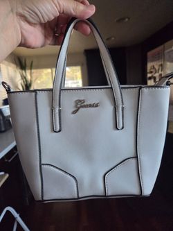 GUESS White Mini Tote with Black Trim ⛔️MISSING STRAP⛔️