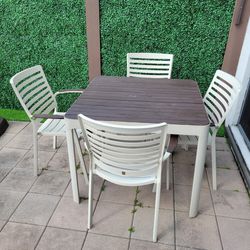 Patio Furniture Table And 4 Chairs 