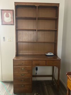 Desk with shelves