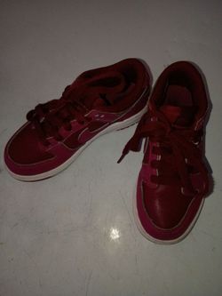 Nike Low-Top Sneakers Pink and Red