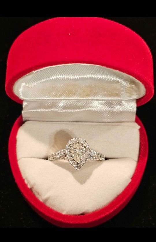 14K WHITE & ROSE GOLD ENGAGEMENT RING (Natural Earth-grown Diamonds)