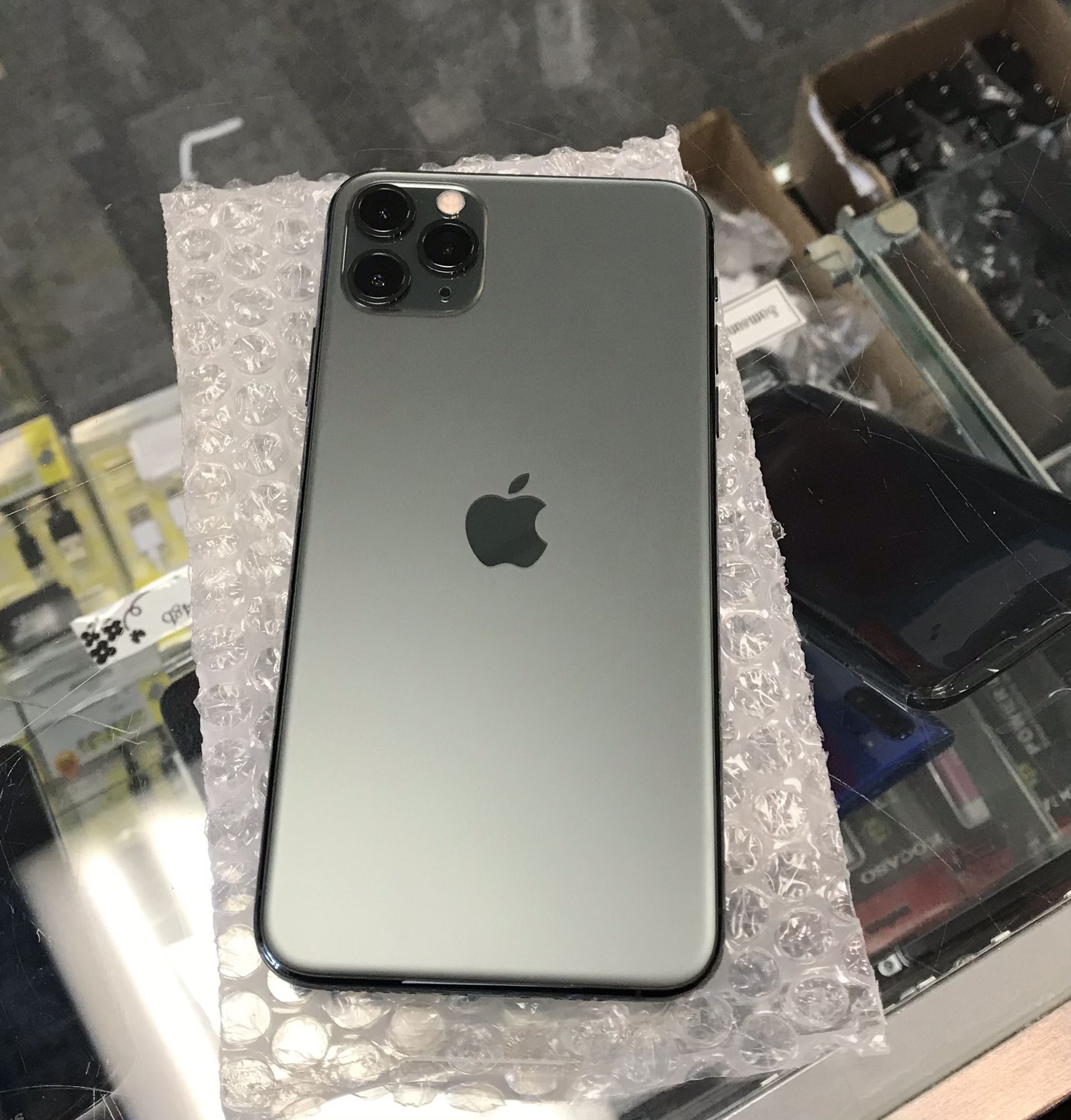 iPhone 11 Pro Max 64GB Unlocked Excellent Condition