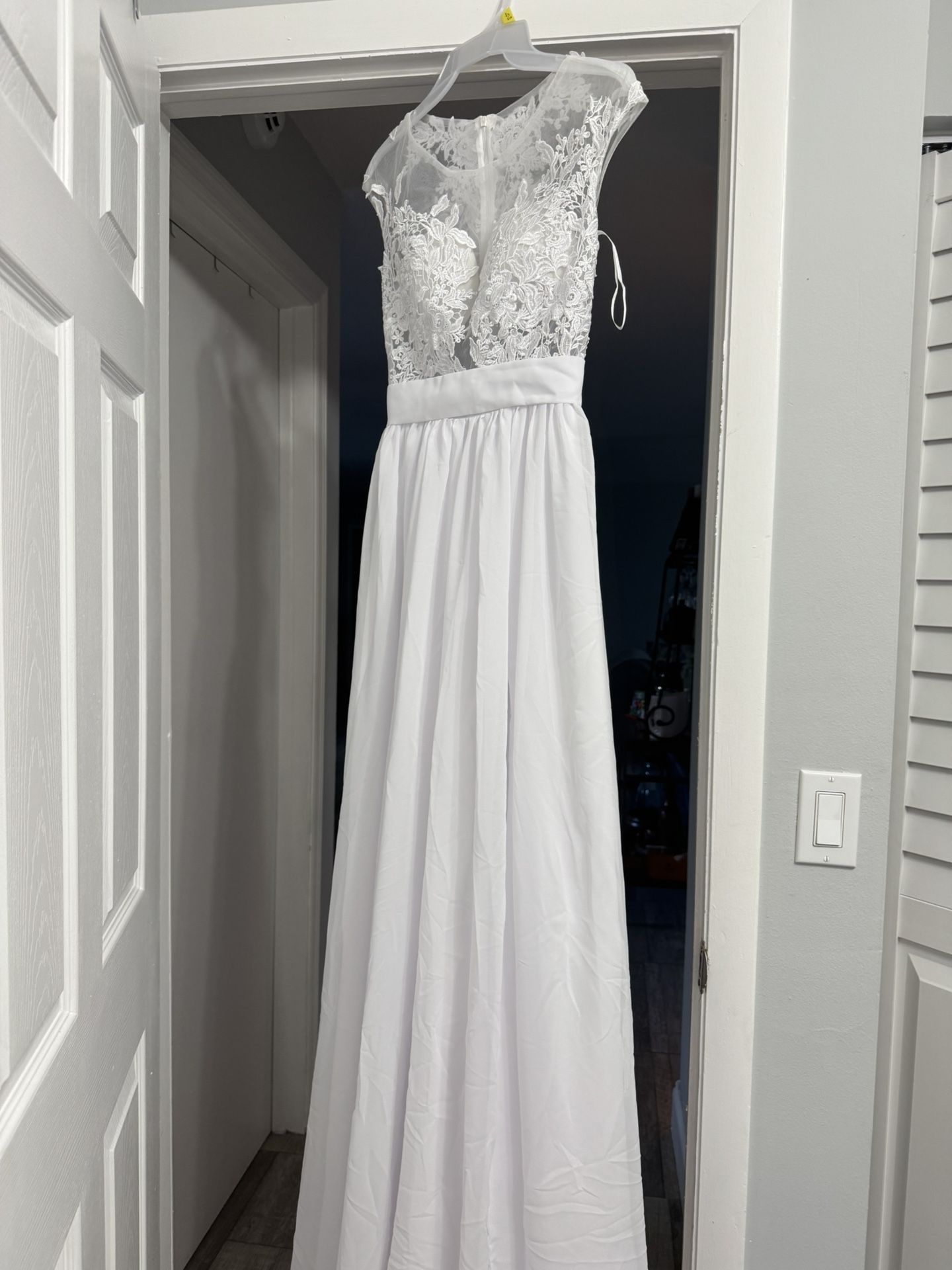 Wedding Dress Perfect For The Summer/ Beach