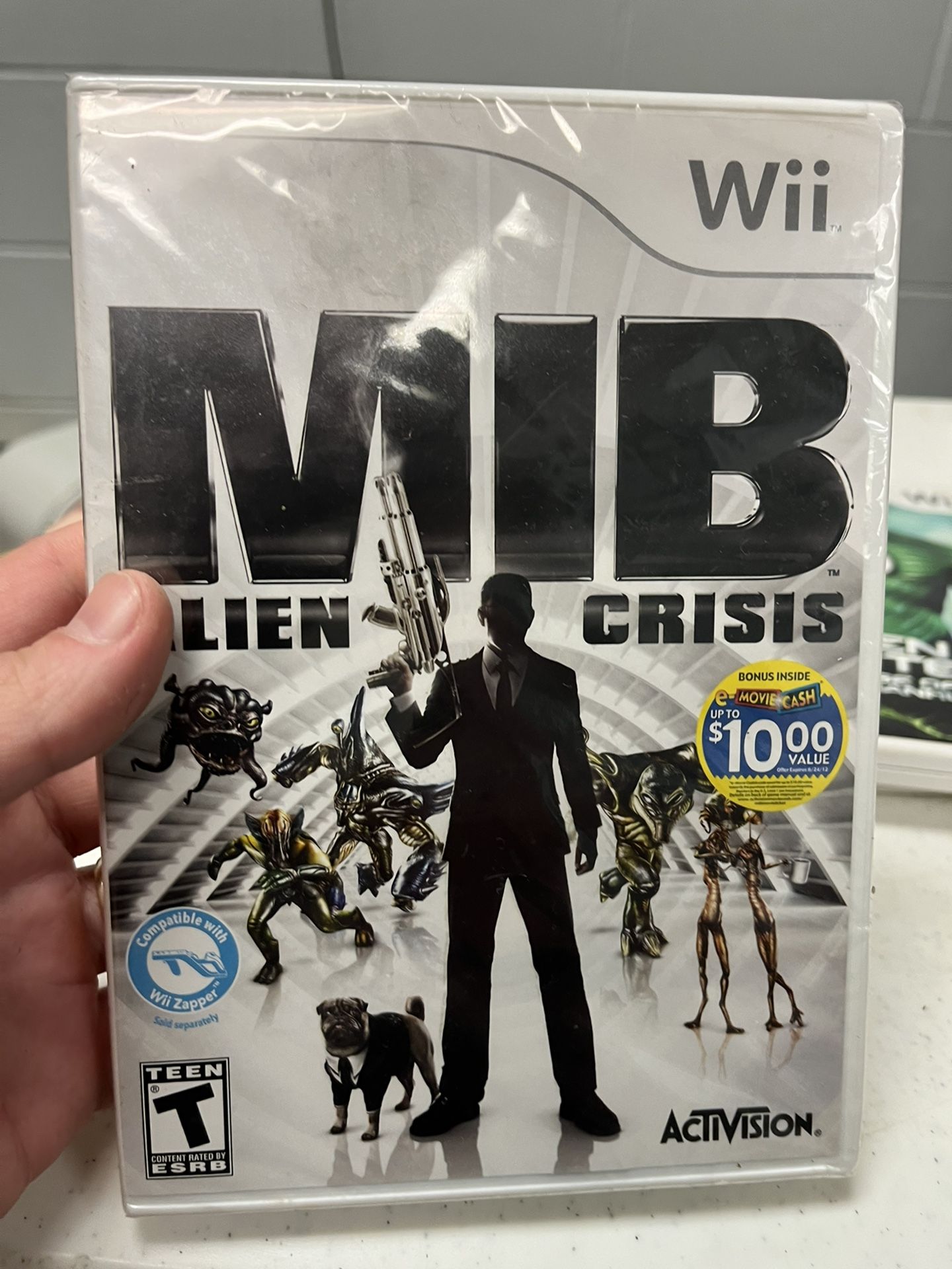 Nintendo Wii MIB ALIEN CRISIS NEW 