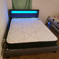 NEW Full MATTRESS and BOX SPRING. Bed frame not included👍