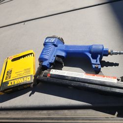 CH Pneumatic Staple Gun