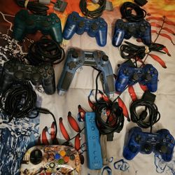Lot Of PS1, PS2, Wii And XBOX 360 Controllers