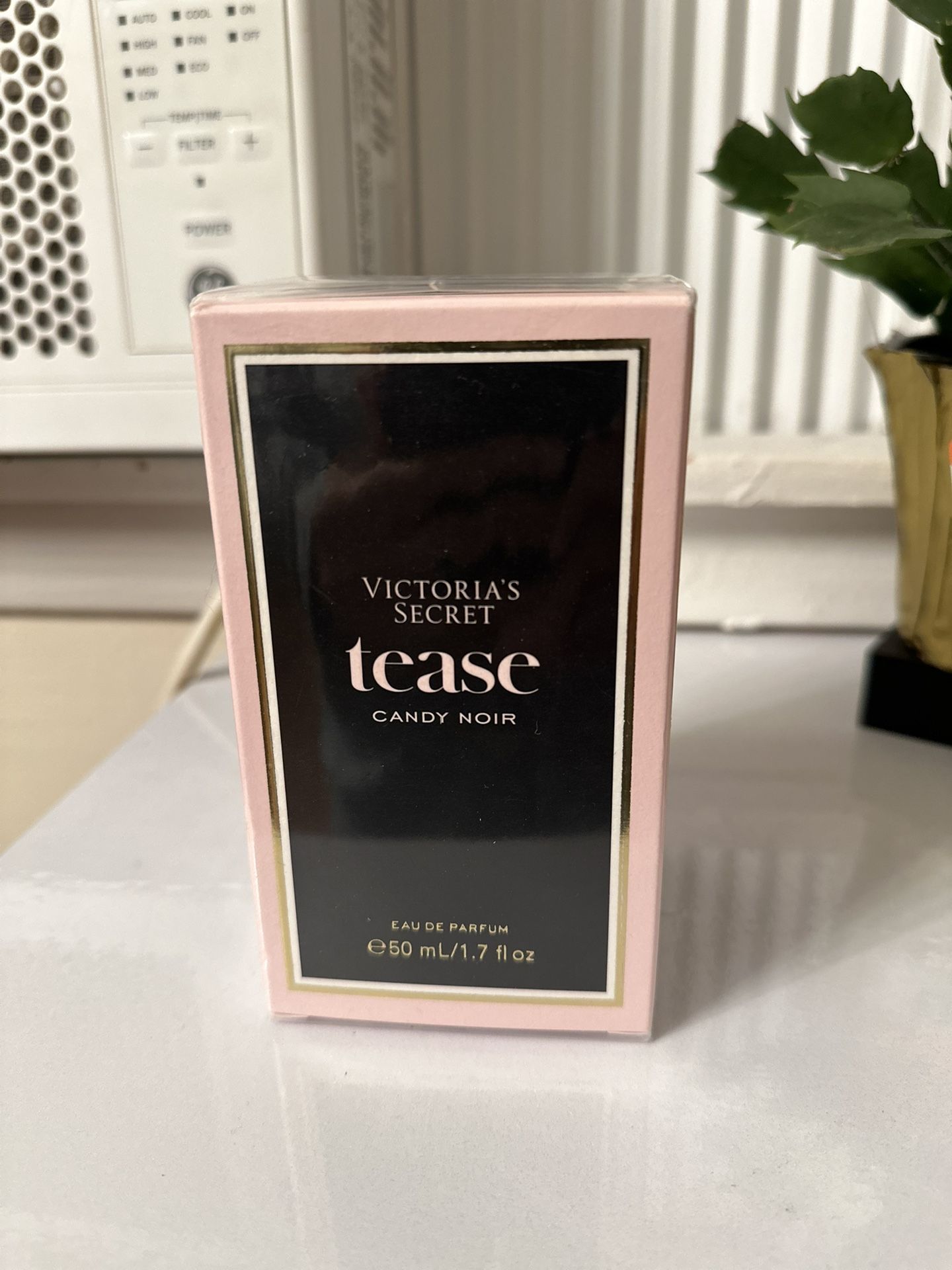 VS Tease - Candy Noir Perfume