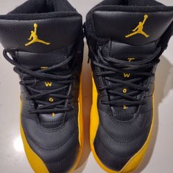SIZE 3 Y 7 TO 10 YEARS OLD JORDAN RETRO 