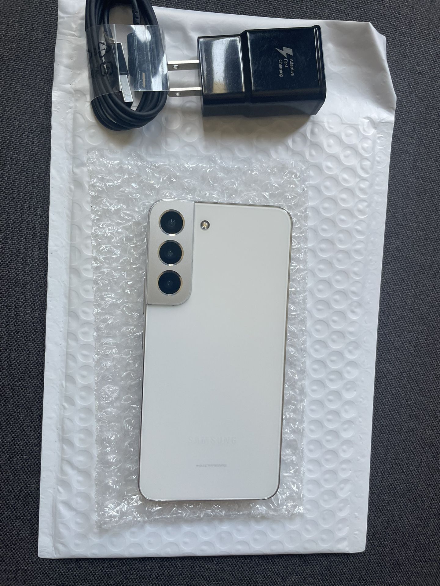 Unlocked Samsung Galaxy S22, 128gb