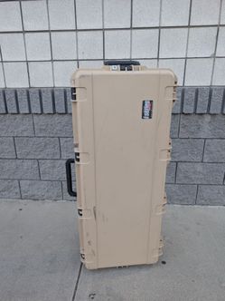 SKB Acoustic Guitar case