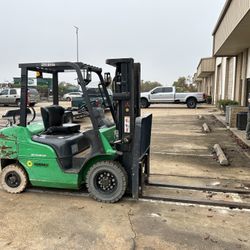 Forklift 4500lbs Available 