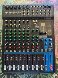 Yamaha MG 12XU Mixer (12 Channels