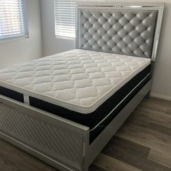 Queen Size Bed Frame With Mattress 