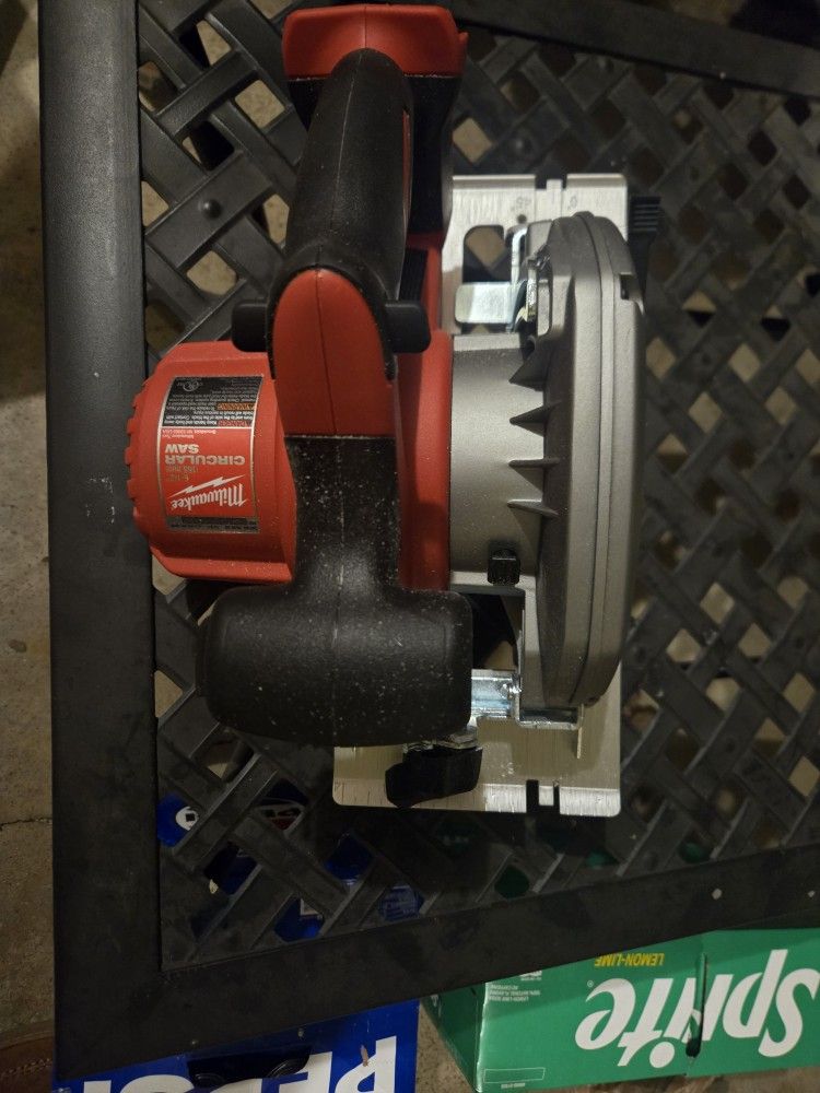 Milwaukee M18 Circular Saw