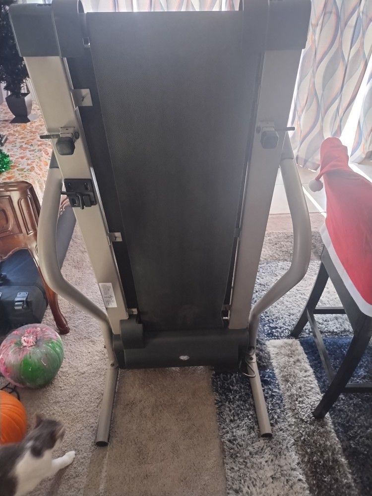 Free Treadmill