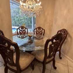 Dining Table 60” W/6 Chairs In Tampa Palms 