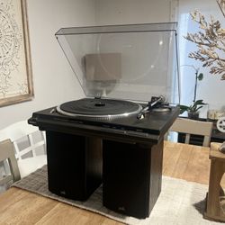 Technics SL-QD33 Quartz Direct Drive Automatic Turntable System and polk t15