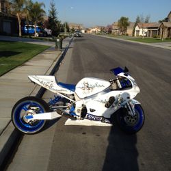 2001 GSXR 750