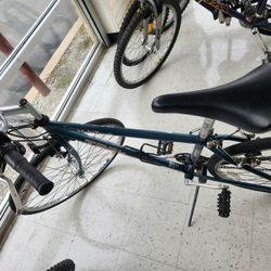 Trek Multitrack Bike With Extra Accessories 
