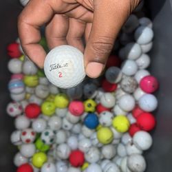 Titleist And Callaway Golf Balls(over 500 Available In different Colors)