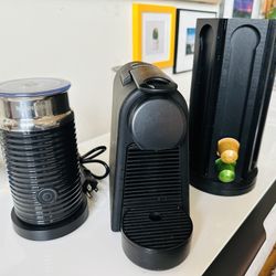 Nespresso machine + milk frother + pod holder