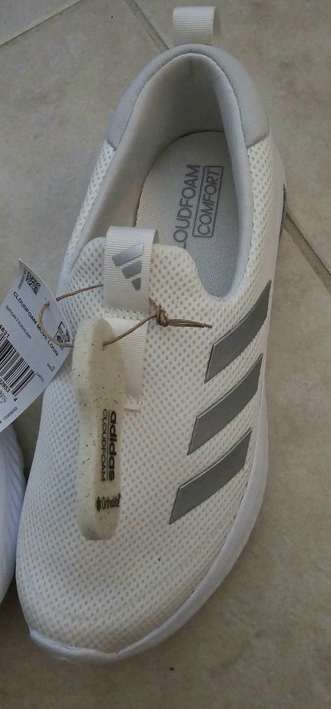 ADIDAS CLOUDFOAM WOMEN WHITE SIZE 7.5