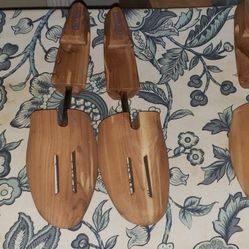 VINTAGE  WOOD SHOE STRETCH KEEPERS