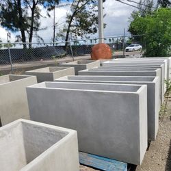 Concrete Planter 