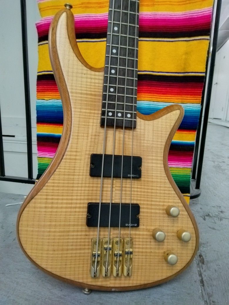 Shecter Diamond Series Custom -4 