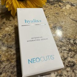 Neocutis Hyalis+ Intensive Hydrating Serum - Anti-Aging and Oil-Free