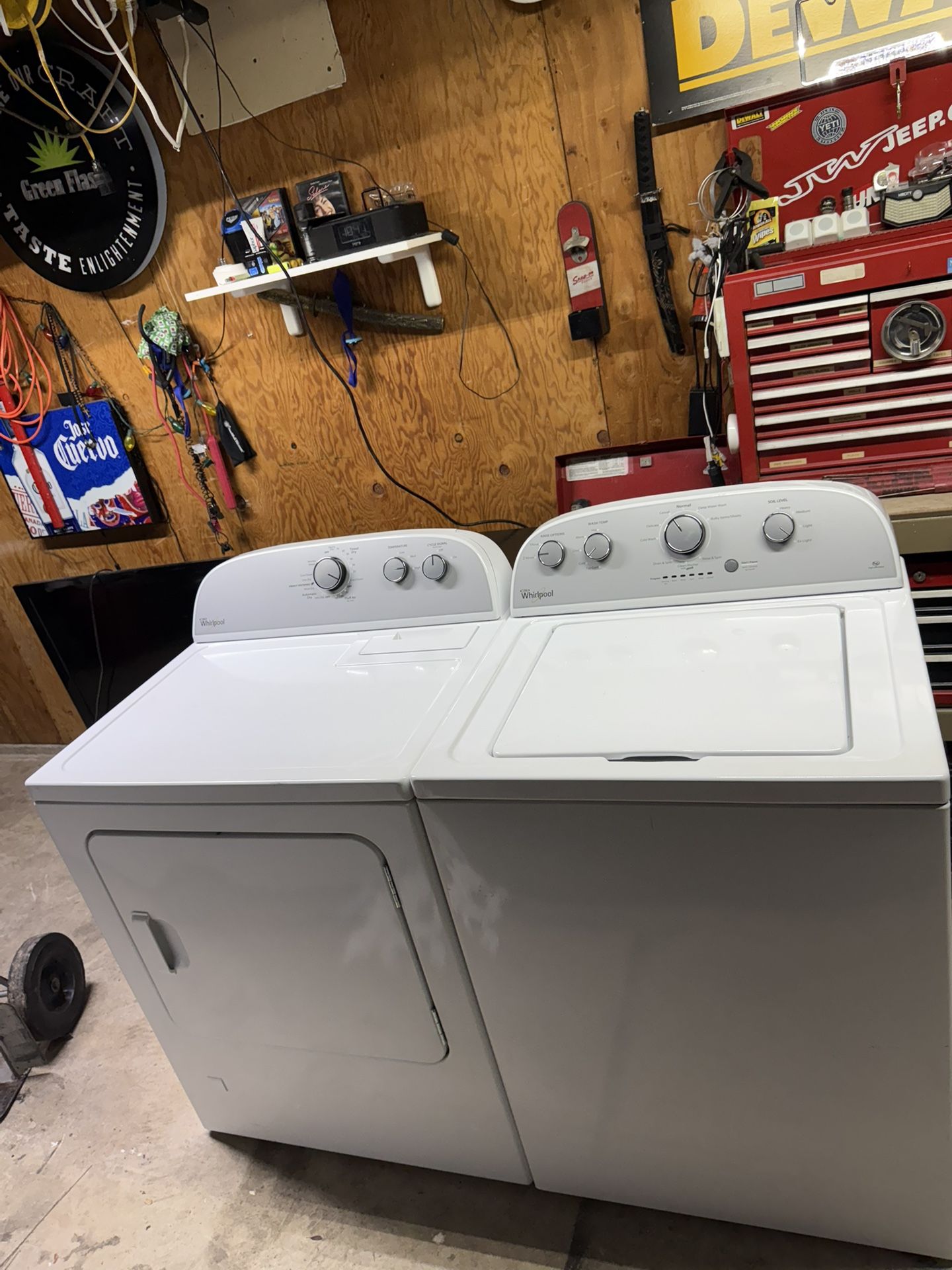 Whirlpool Washer And Gas Dryer Set 