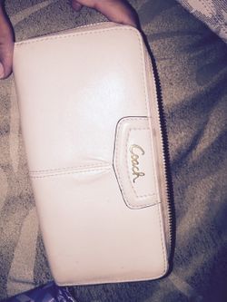 Off white Coach Wallet