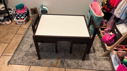 Kids table