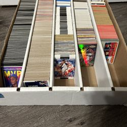 400ct Box Full Of random baseball cards 80s-25s
