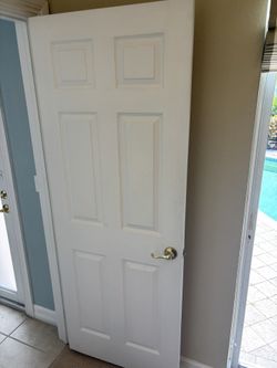 Doors With Handle