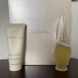 Donnakaran Cashmere Most Perfume Set