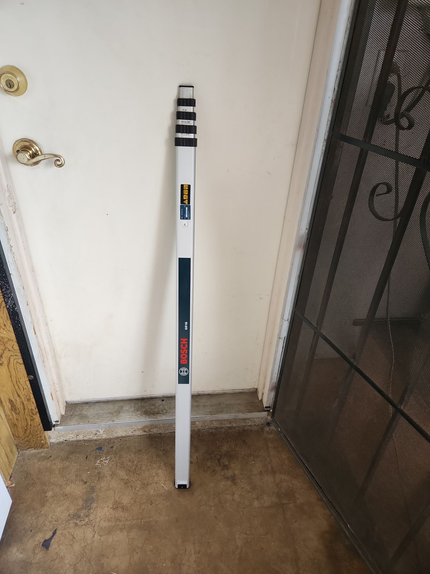 16 ft expandable Bosch grade stick