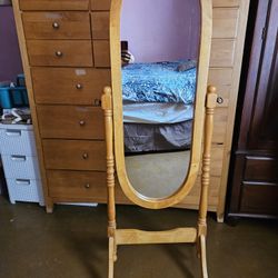 Oval Stand Mirror Oak. Can Deliver.